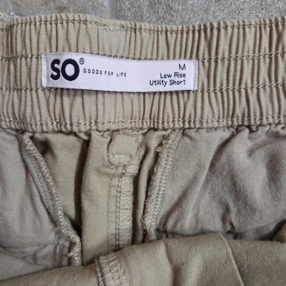 Women's So Cargo Shorts in Tan and Green - Picture 3 of 12